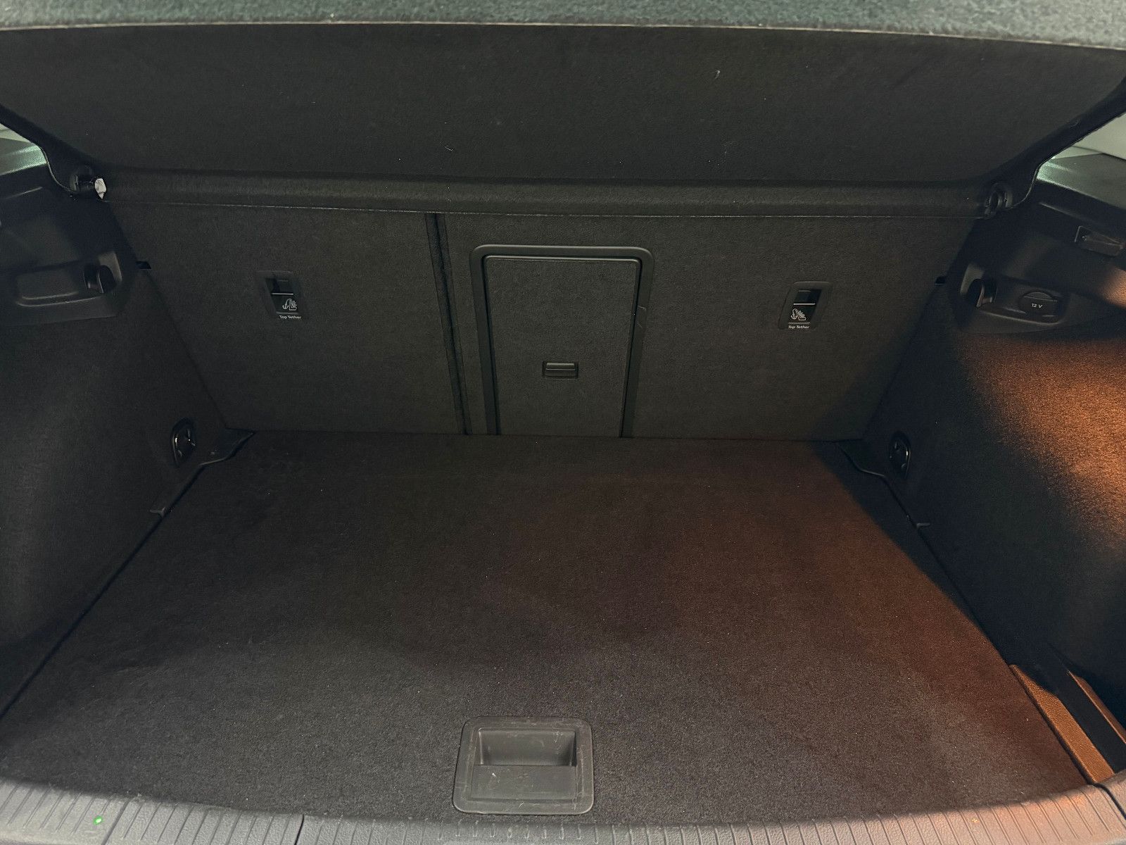 Fahrzeugabbildung Volkswagen Golf VII Lim. IQ.DRIVE BlueMotion/CAR PLAY/ACC