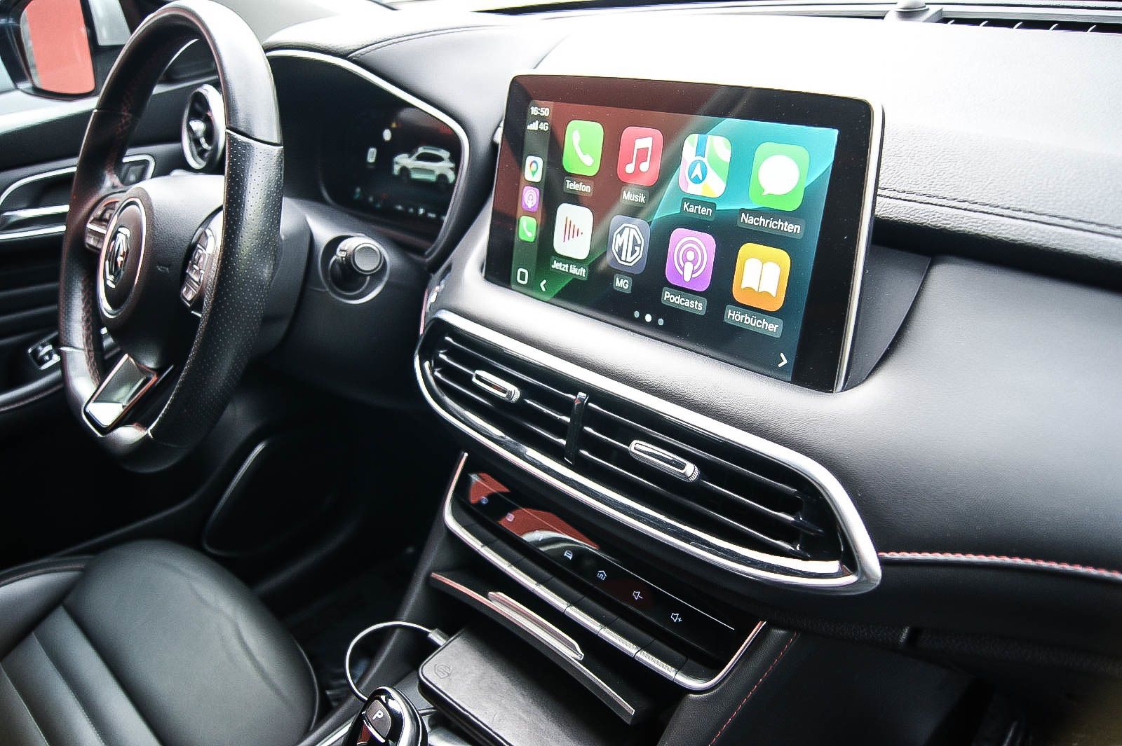 Fahrzeugabbildung MG HS 1.5T-GDI Aut. Luxury PANORAMA LEDER ASSISTENT
