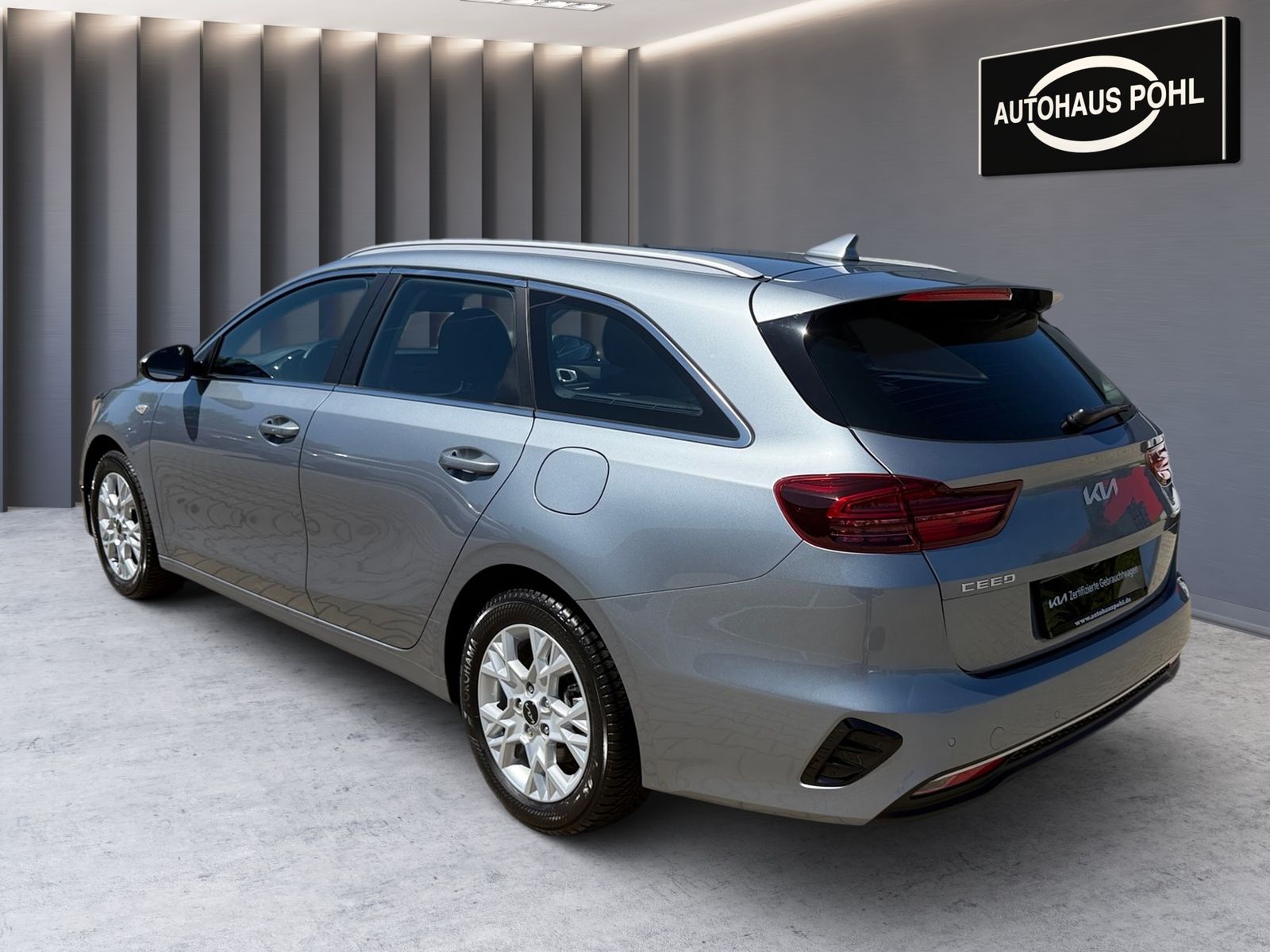 Fahrzeugabbildung Kia CEED_SW 1.5T 140 DCT7 VIS KOMF+ (NAV)