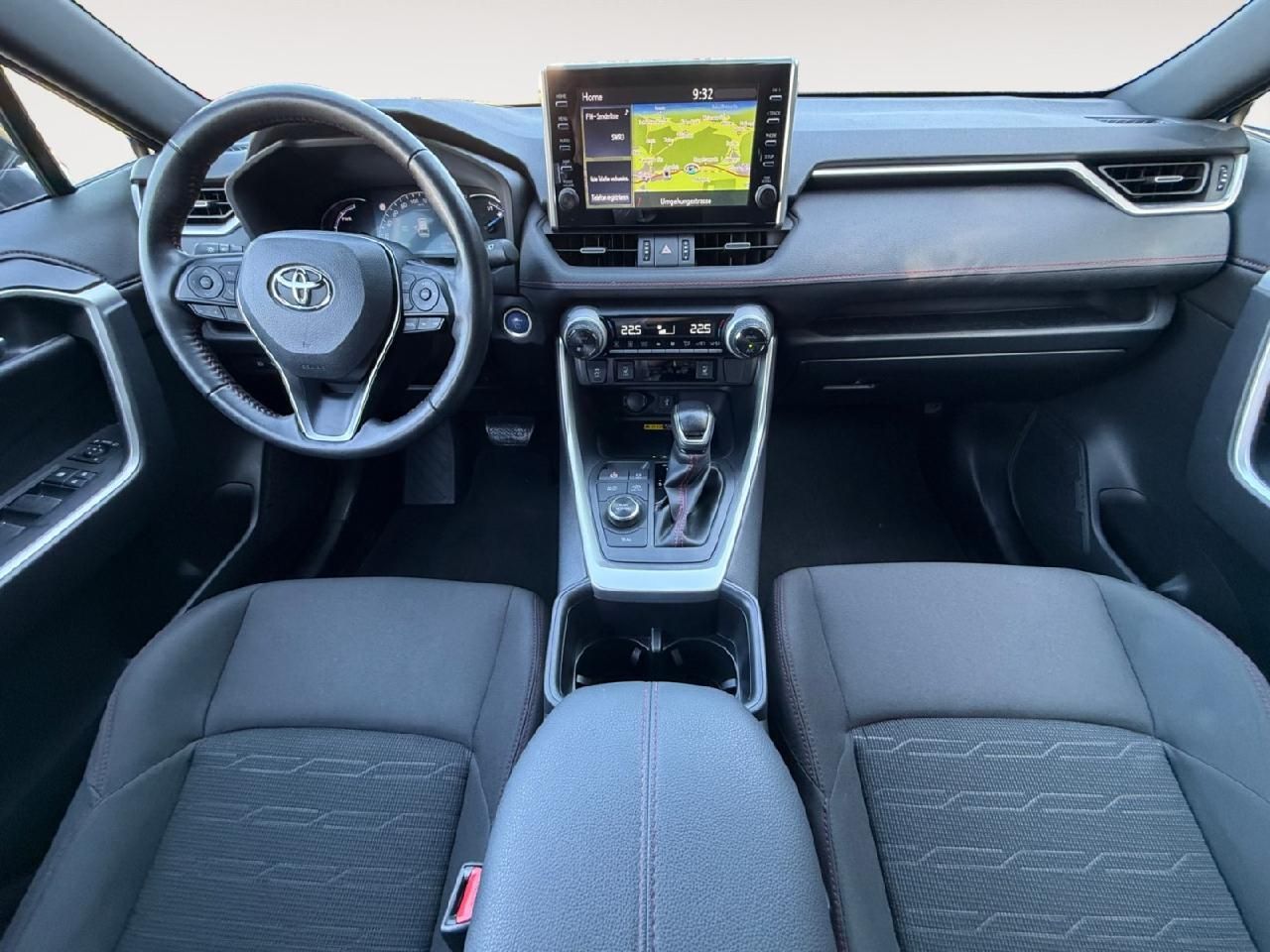 Fahrzeugabbildung Toyota RAV4 Plug-in Hybrid 4x4