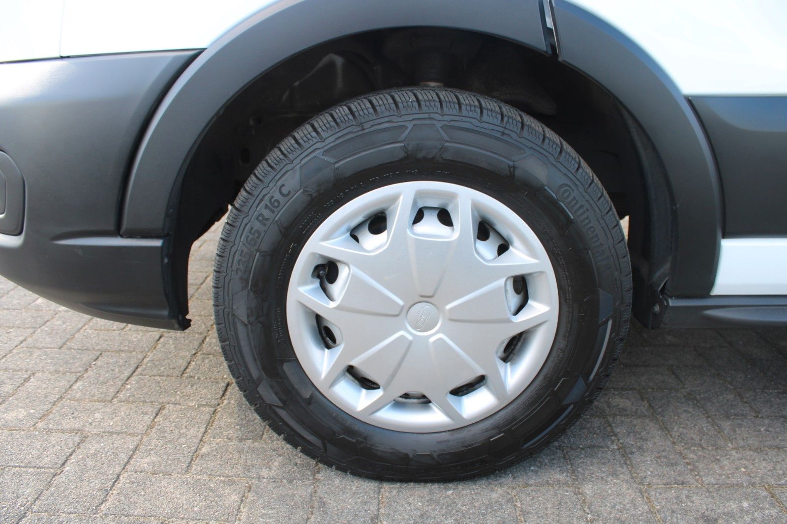 Fahrzeugabbildung Ford Transit L3 H2 Aut. Kasten hoch lang KLIMA
