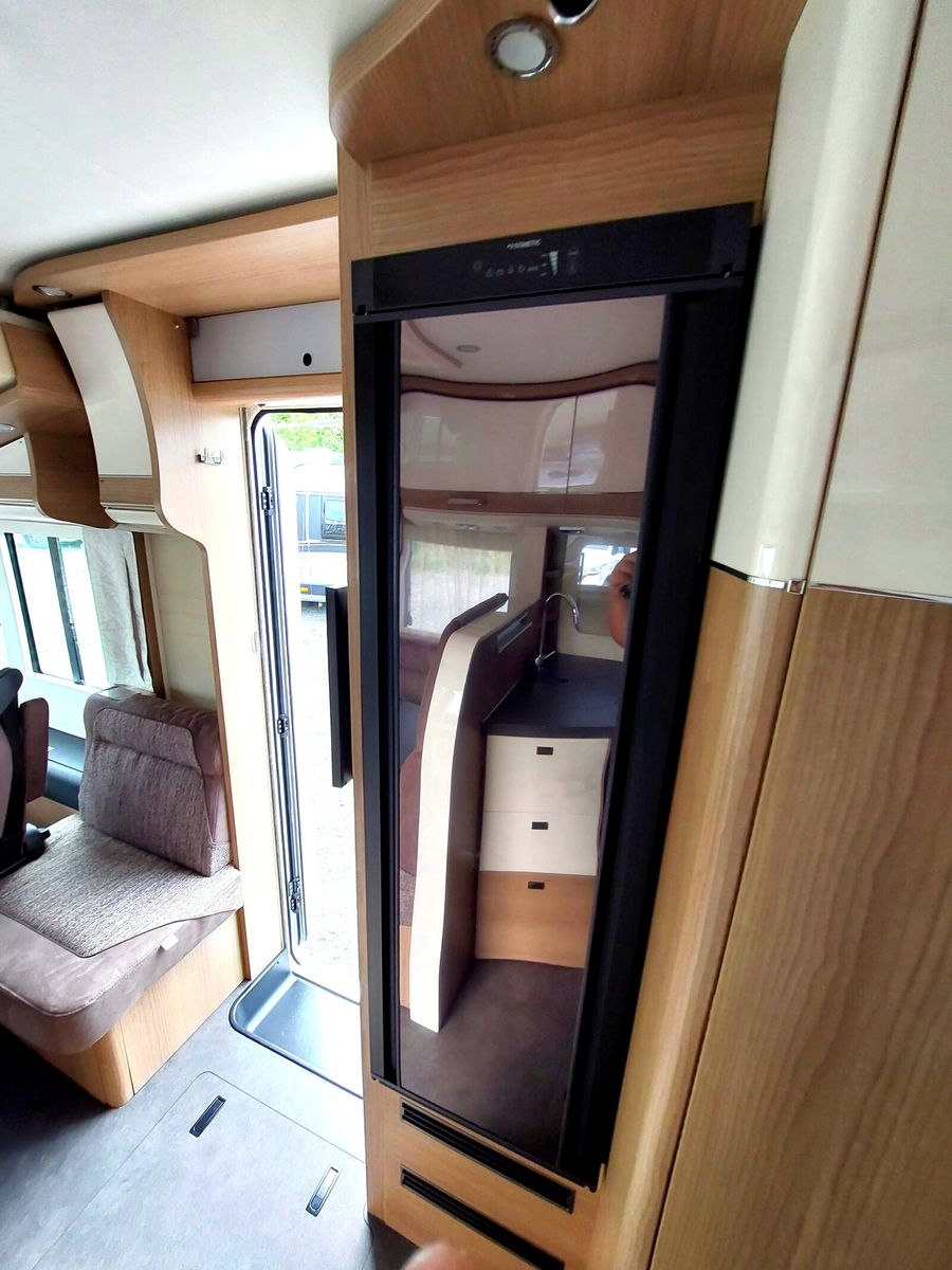 Fahrzeugabbildung Malibu I 460 KB LE comfort Automatik Markise