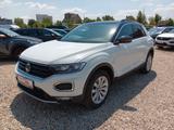 Volkswagen T-Roc Style Klima AHZV PanoDach LED Sitzheizung - VW T-Roc Gebrauchtwagen in Leipzig