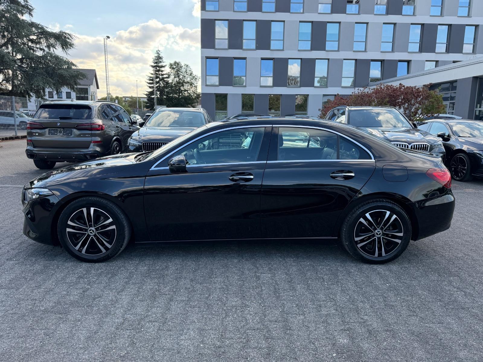 Mercedes-Benz A-Class d Limousine*ADVANCED*WIDE SCREEN*, миниатюра 2