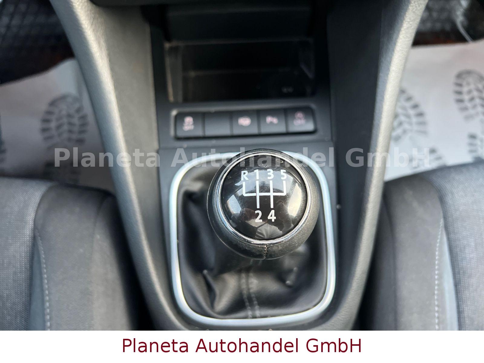 Volkswagen Golf 2011 — photo 23