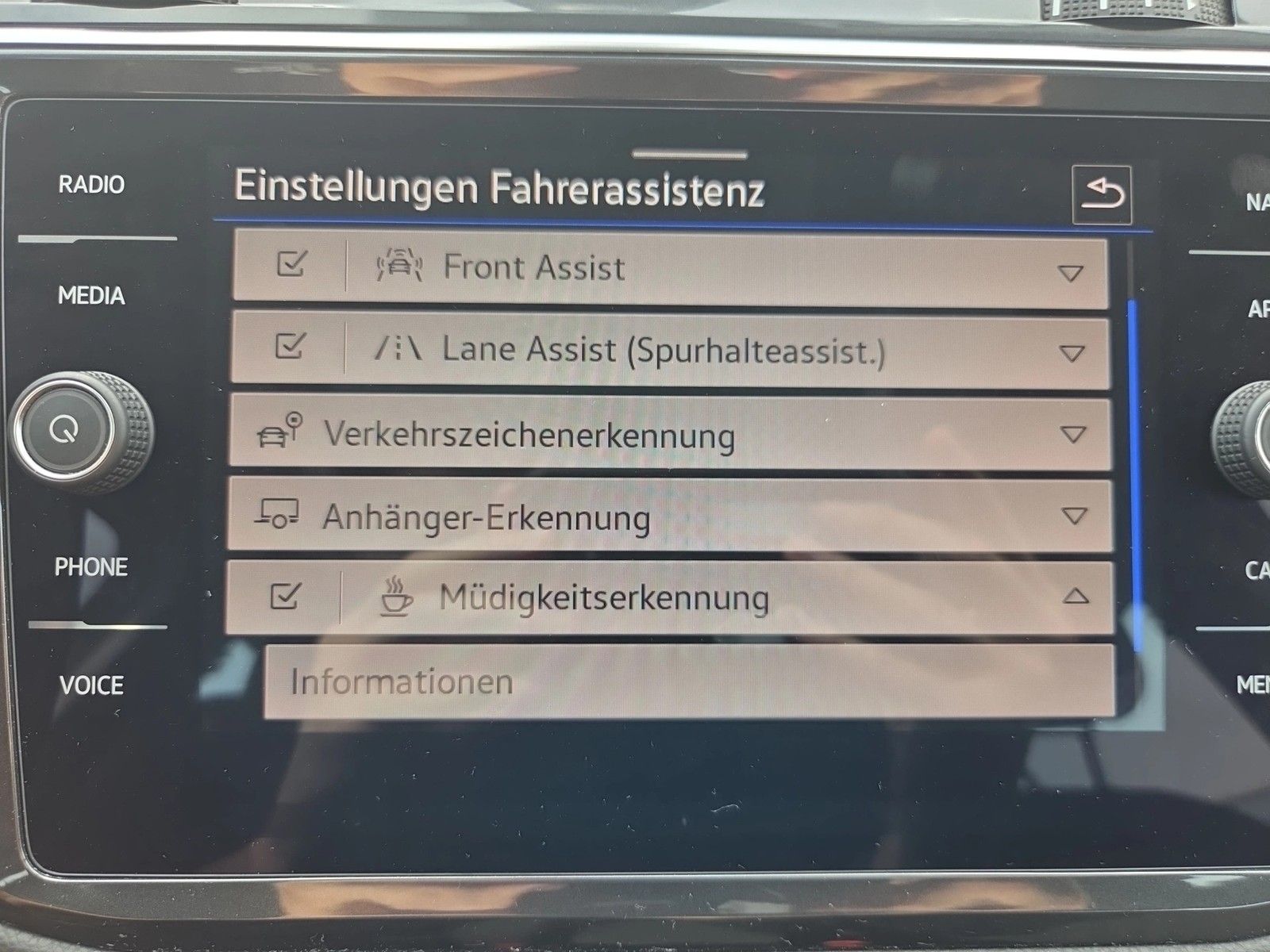 Fahrzeugabbildung Volkswagen Tiguan Allspace TSI Life DSG LED Navi ACC AHK Pa