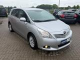 Toyota Verso Travel 2.Hand Navi Kamera PDC 106.000KM*** - Toyota Verso mit Benzin-Antrieb: Kleinbus, Automatik