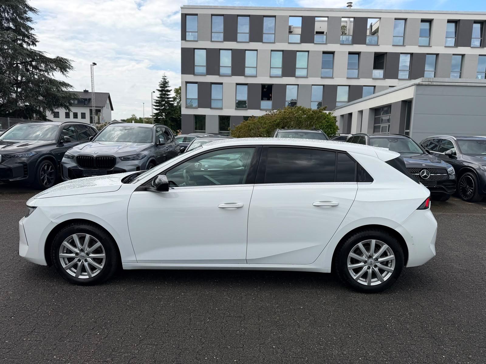 Opel Astra L Lim. 5-trg. Business Elegance