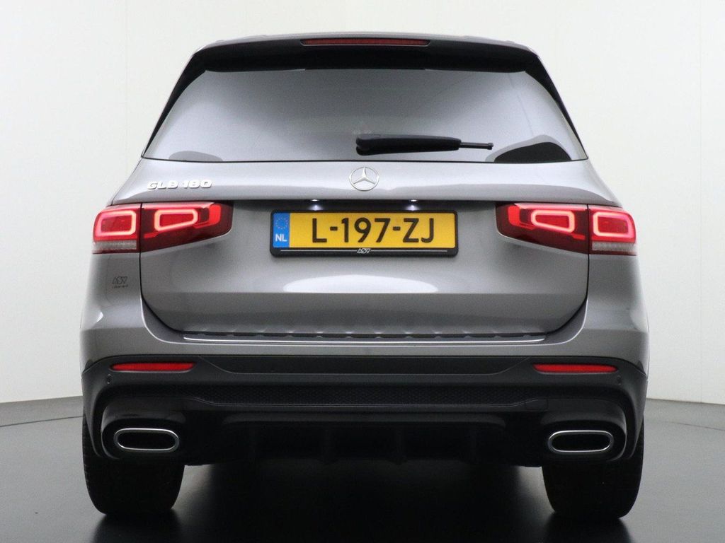 Mercedes-Benz GLB 180 AMG Business Solution | Panorama - Schie