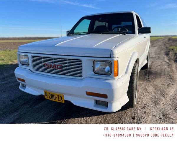 GMC Typhoon G.M.C. S-10 4 WD