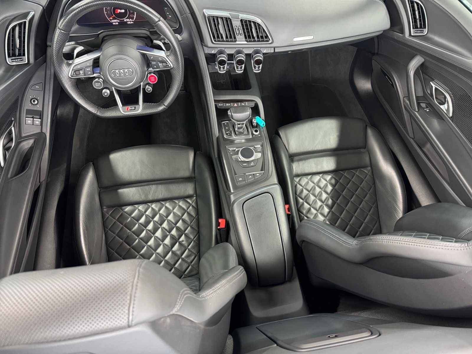 Fahrzeugabbildung Audi R8 Spyder 5.2 FSI quattro performance*B&O*KAMERA