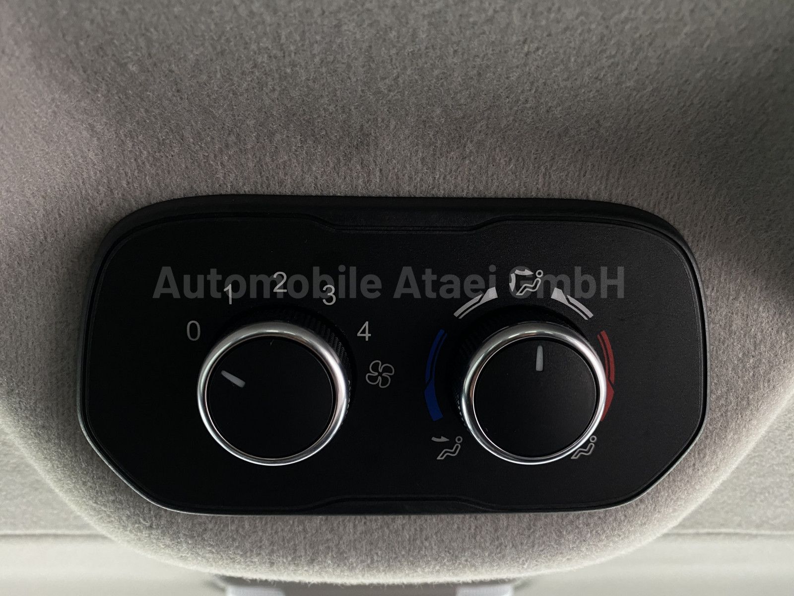 Fahrzeugabbildung Ford Transit Custom L2 *Automatik* 2xKLIMA+ACC 1182