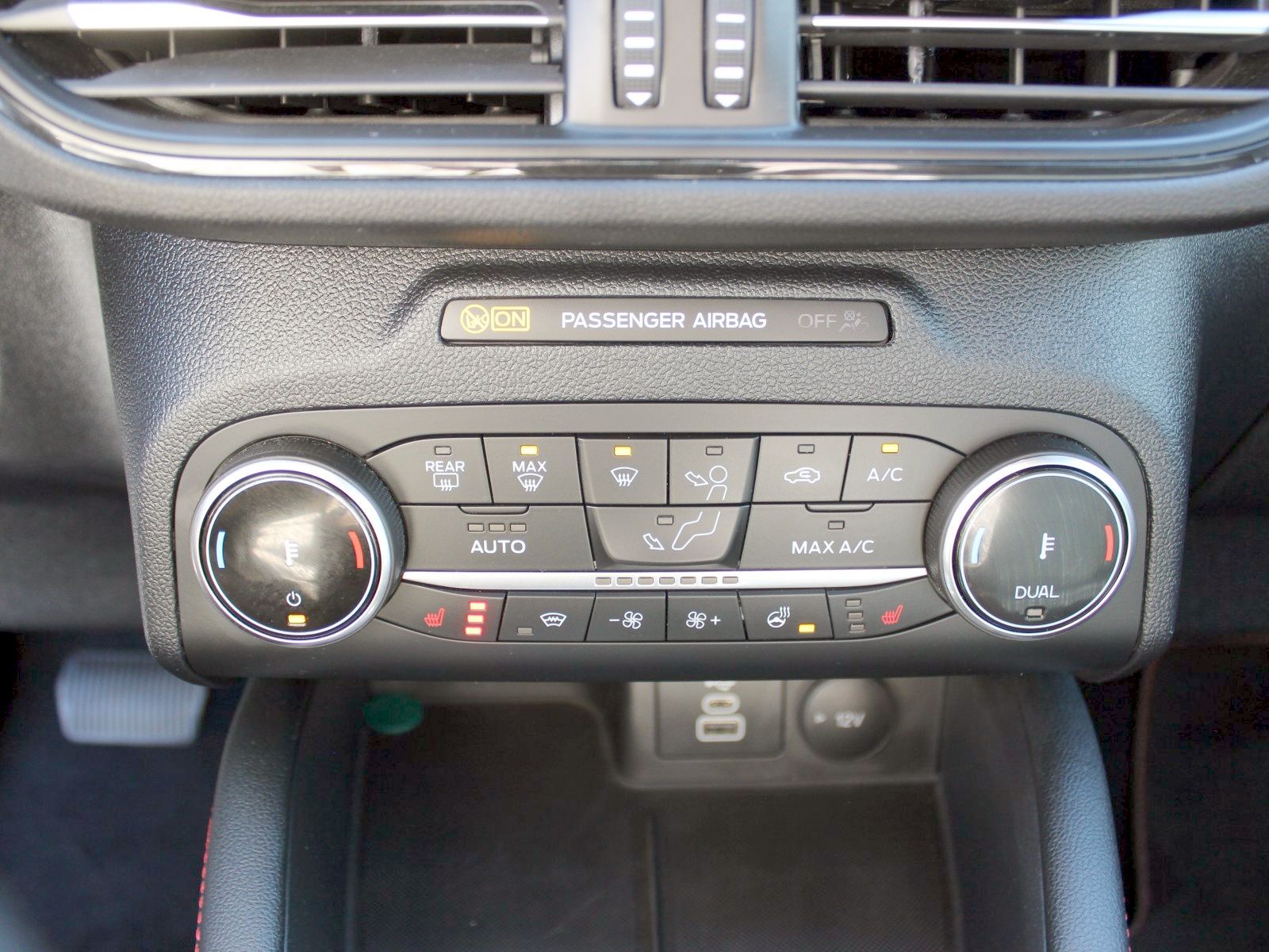 Fahrzeugabbildung Ford Kuga Plug-In Hybrid ST-Line X 2,5 Duratec