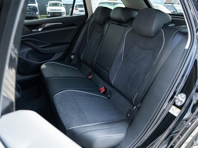 Passat Variant Business TDI DSG 8-fach AHK Matri