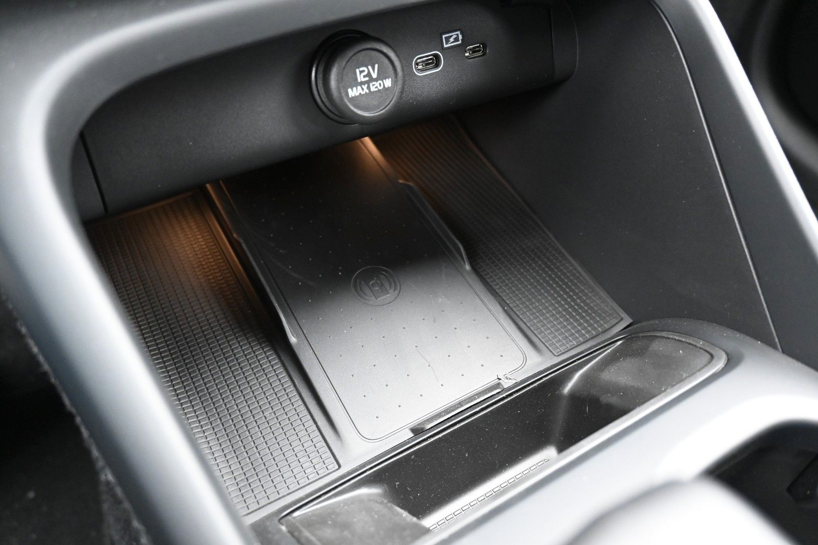 Fahrzeugabbildung Volvo XC40 B3 DKG *360°*ACC*Allwetter*Lenkradhzg*