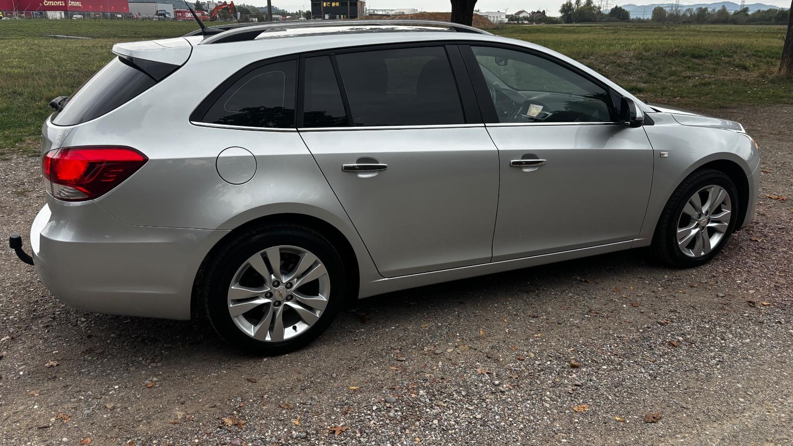 Chevrolet Cruze 2013 — двигун 1.796 cm³, 141 HP (104kW)