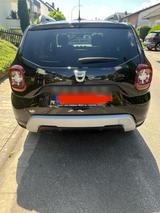 Dacia Duster Schwarz SuV Top Zustand - Dacia Duster Gebrauchtwagen in Frankfurt
