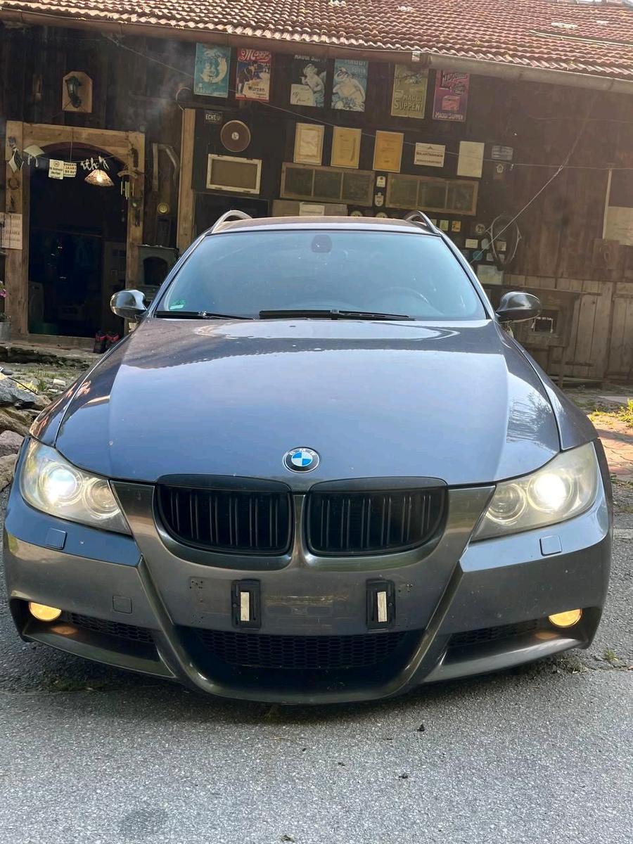 BMW 320