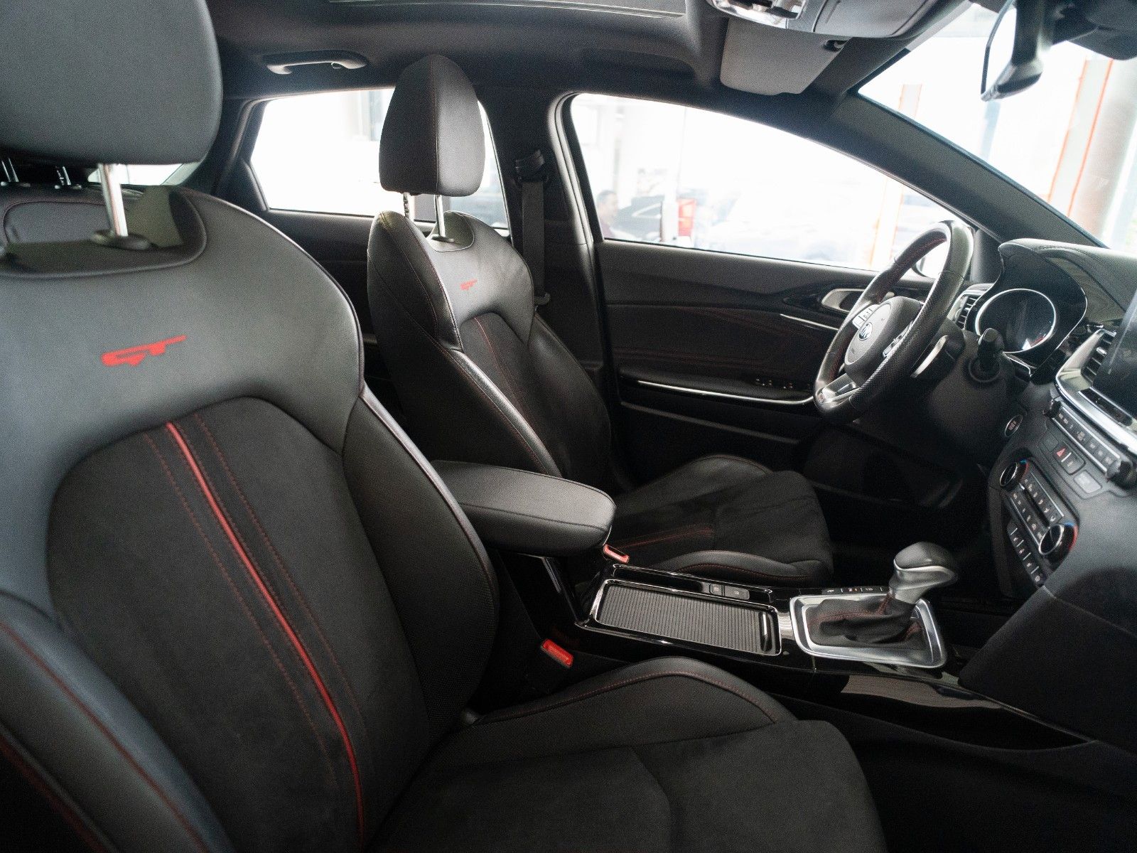 Fahrzeugabbildung Kia ProCeed GT AUTOM./PANO/SITZHZG./LENKRAD HZG./DAB