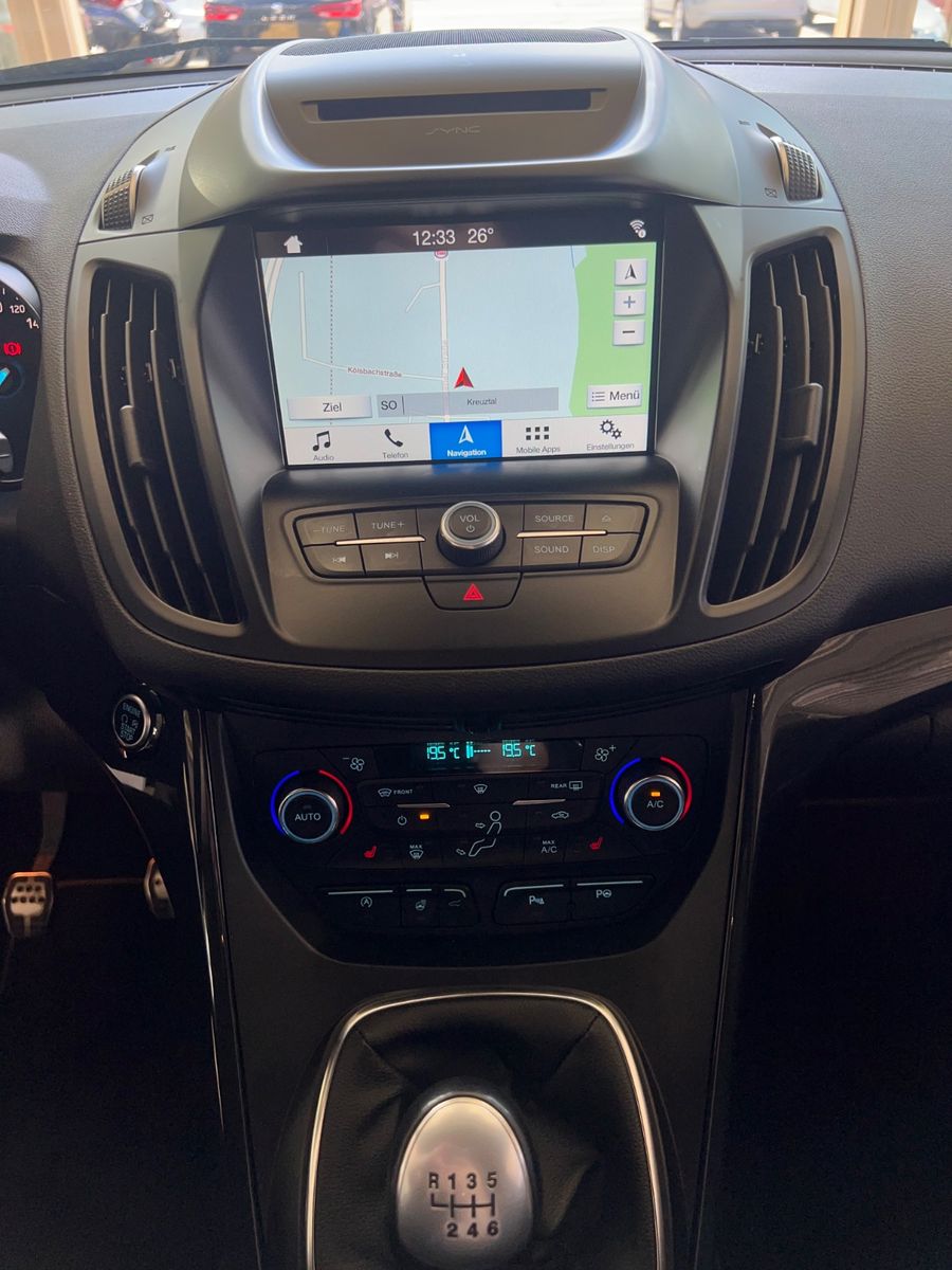 Fahrzeugabbildung Ford Kuga ST-Line * ROT/SCHWARZ *