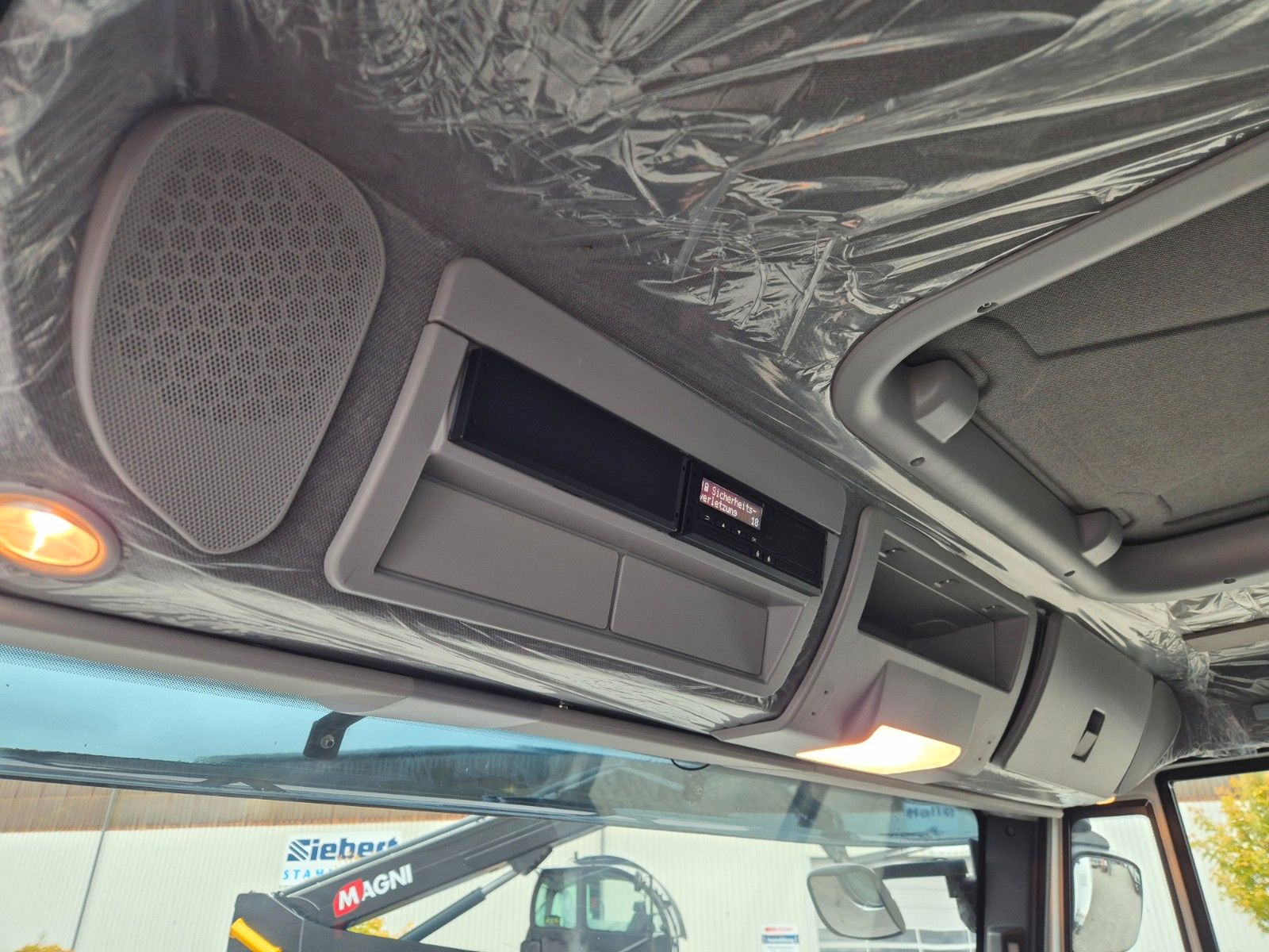 Fahrzeugabbildung Iveco Eurocargo ML75E19/P LBW  Spoiler Klima 3 Sitze