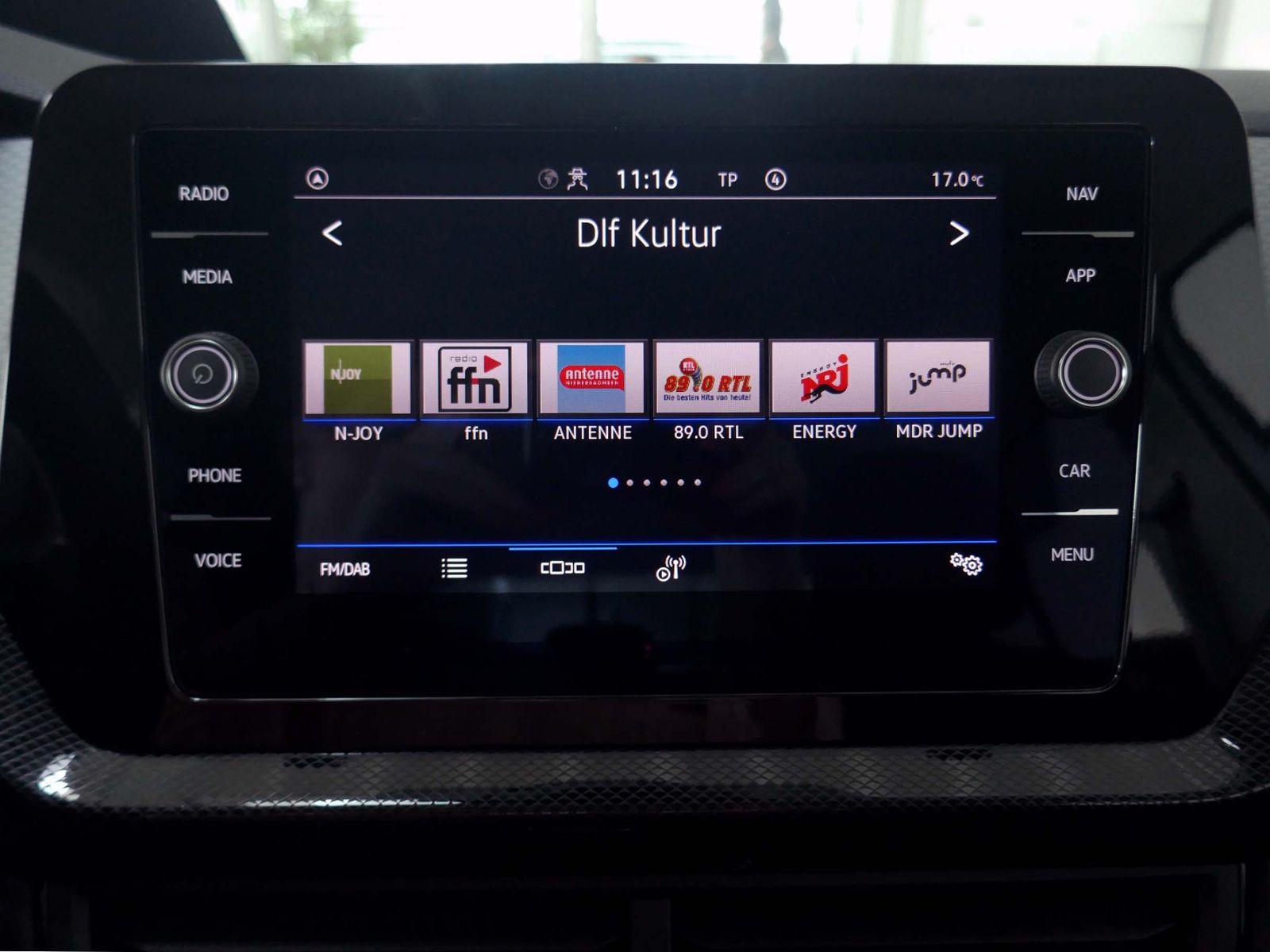 Fahrzeugabbildung Volkswagen T-Cross Life 1.0 TSI | LED PDC ACC App