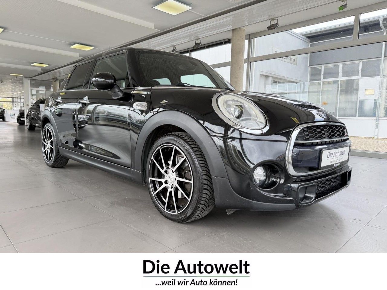 MINI Cooper 5-Trg. SD 2.0 TDI AUT NAVI LED SHZG PDC