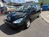 Ford Focus 1.6 Finesse Automatik - Ford Focus Finesse mit Benzin-Antrieb