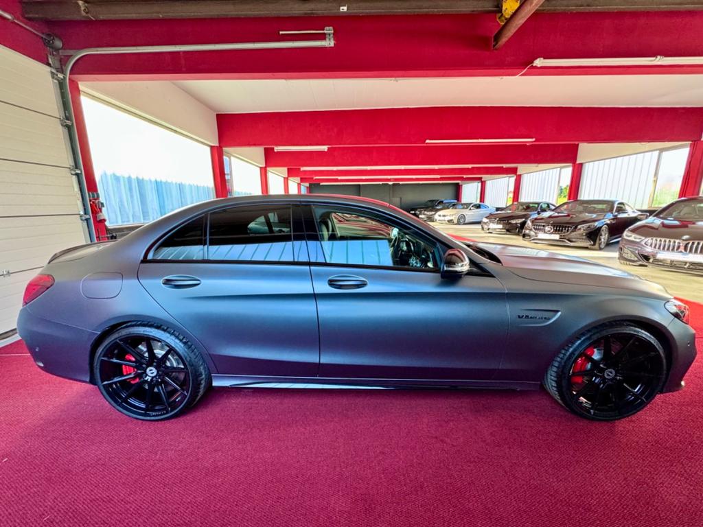 Mercedes-Benz C 63 AMG