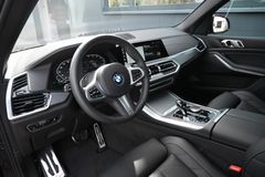 Fahrzeugabbildung BMW X5 40i xDrive M-Sport*LED*CAM*22"*ShadowLine