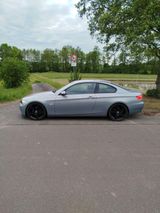 BMW E92 320i - BMW 320: 320i E92