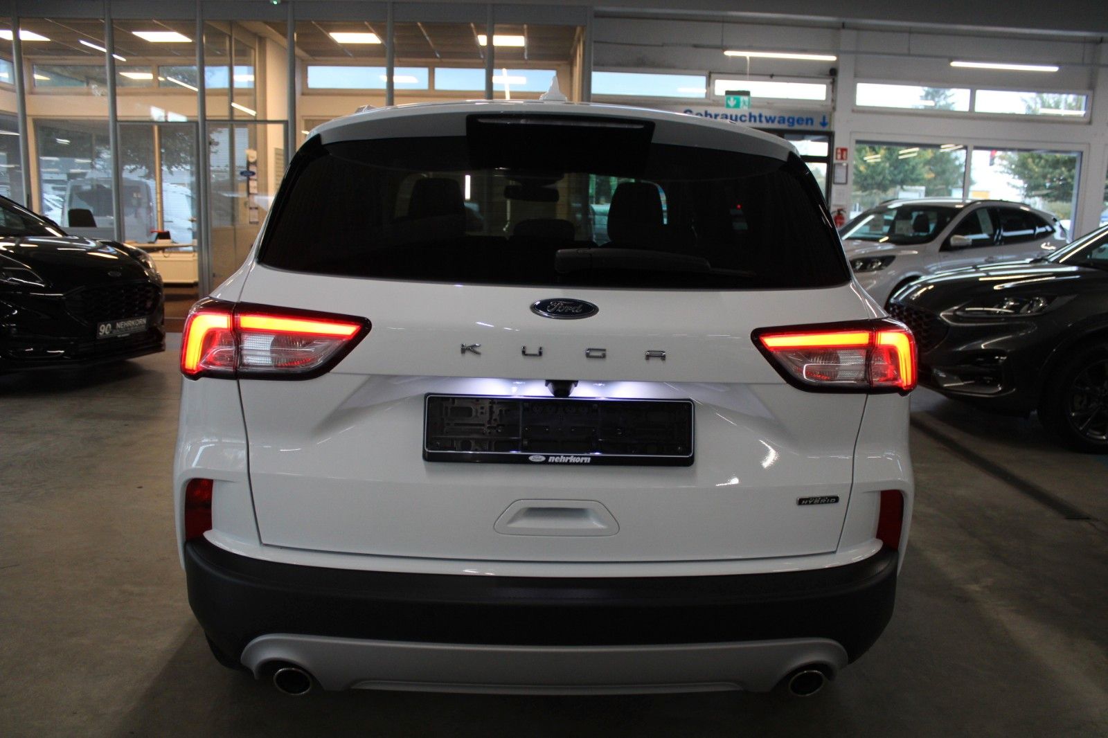Fahrzeugabbildung Ford Kuga PHEV Aut. Titanium LED NAVI WinterPaket