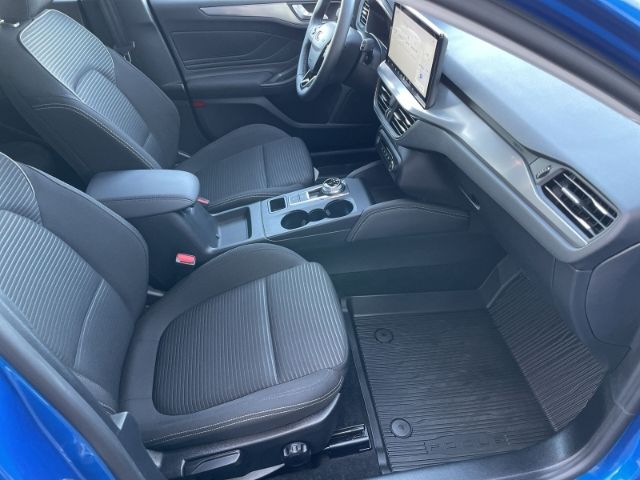 Fahrzeugabbildung Ford Focus 1.5 EcoBlue Lim. Titanium X Autom. AHK, Na