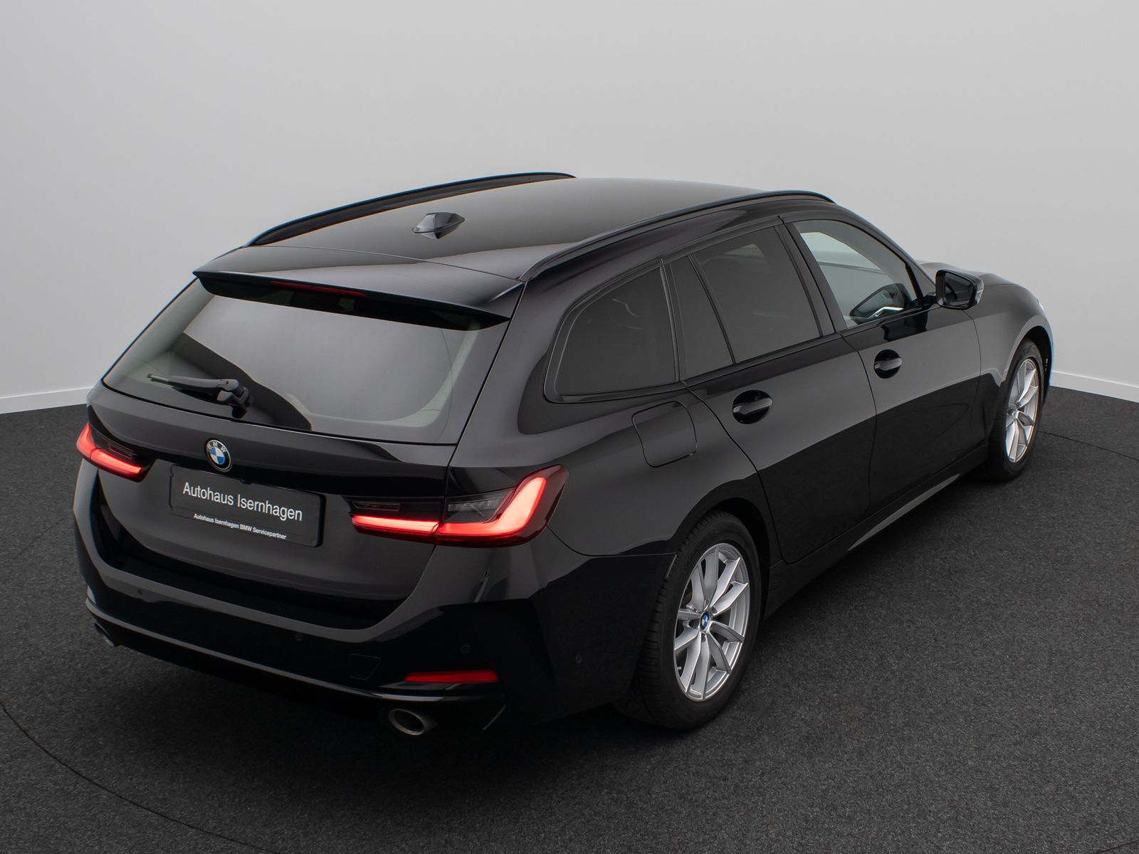 Fahrzeugabbildung BMW 318i GeschwindigReg Alarm HiFi Kamera Widscreen