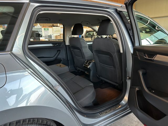 MYAUTOCENTER – Gebraucht- und Jahreswagen mit Werkstattservice in Pfaffenhofen Skoda Superb Combi Style *Bi Xenon*Klima*ACC*