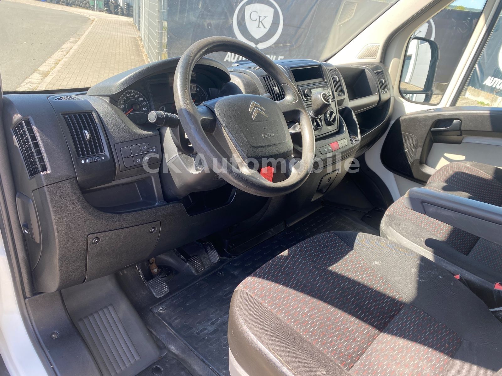 Fahrzeugabbildung Citroën Jumper Pritsche Doka. 35 L4 Heavy BlueHDi 130