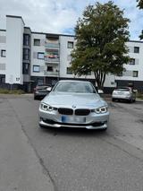 BMW 330d F30 Limousine - BMW 330 aus 2013 mit Diesel-Antrieb: Limousine