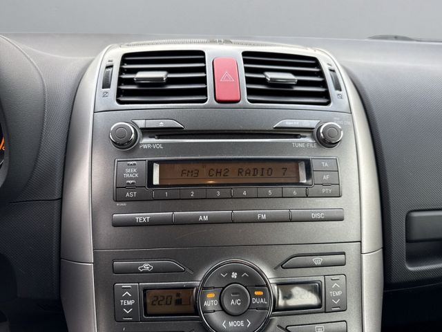 Auris Life *KLIMAAUTOMATIK+PDC HINTEN+ALU+CD