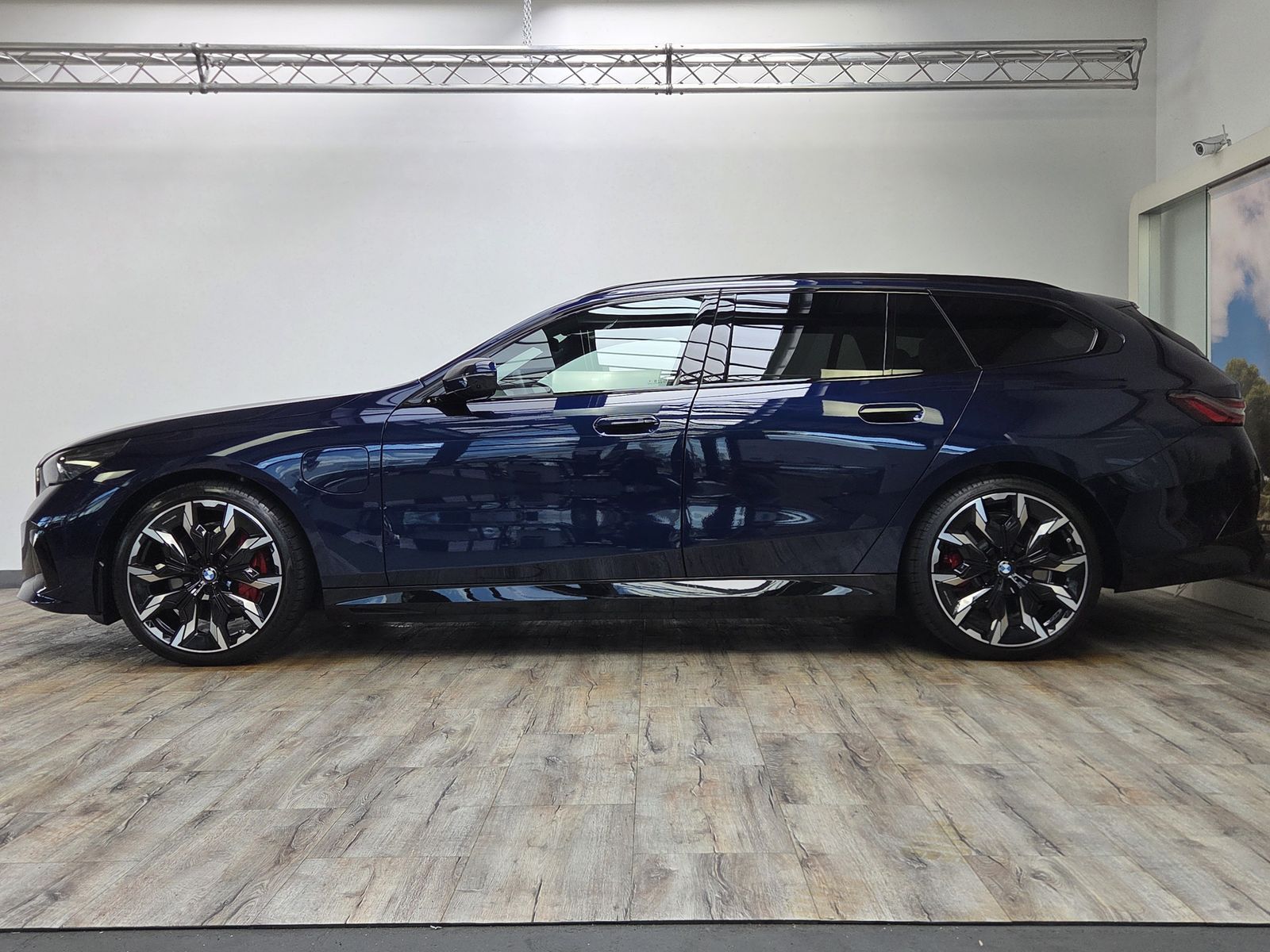 BMW 550e xDr M Sport Pro B&W Fahr.Prof Sitzlüft Pano imagem 3