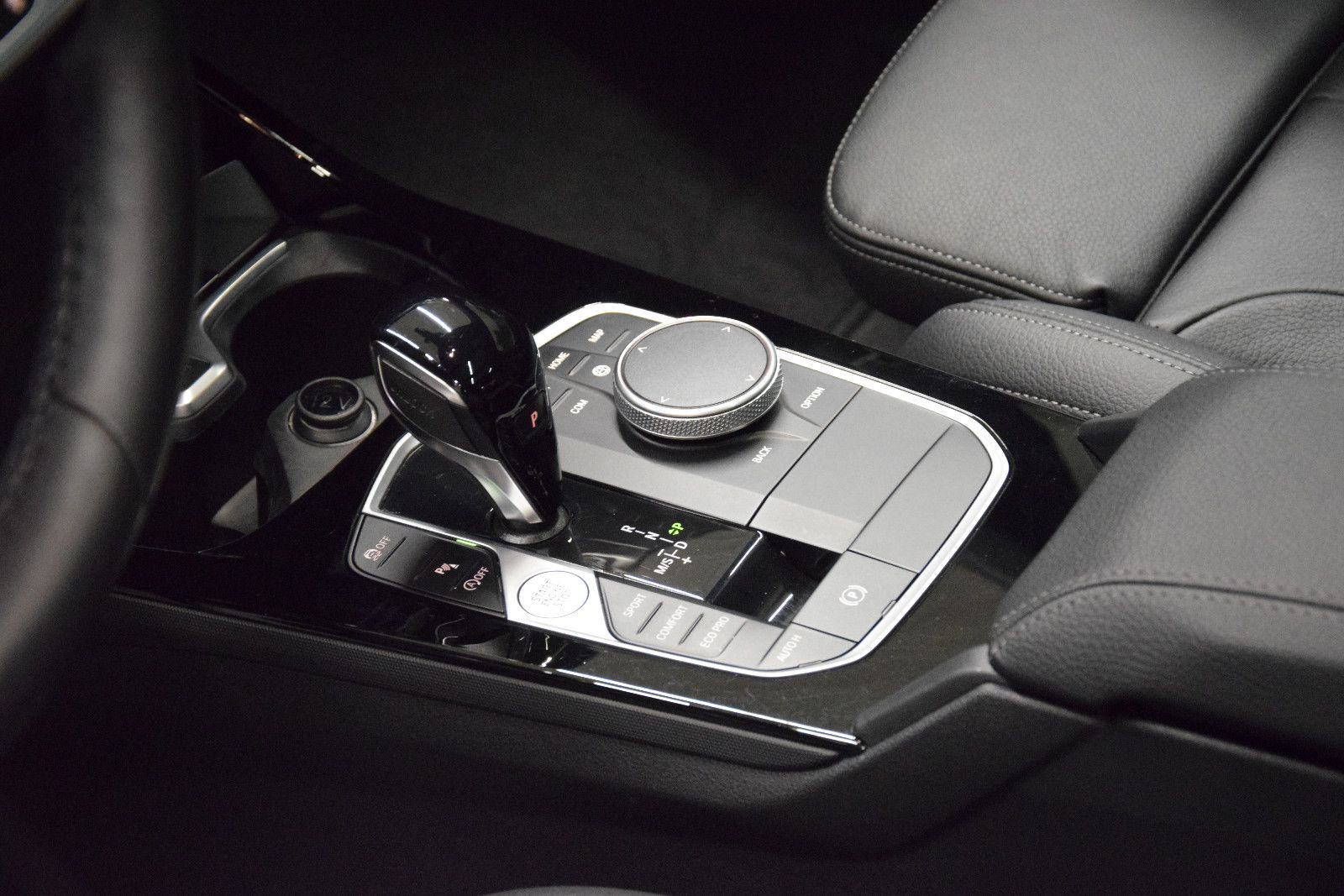 Fahrzeugabbildung BMW 218 i Gran Coupé M Sport H&k Pano HuD Leder ACC