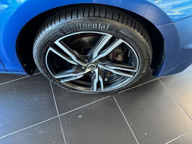 Fahrzeugabbildung Volvo V40 R Design RFK PDC KLIMA LED NAVI SHZ