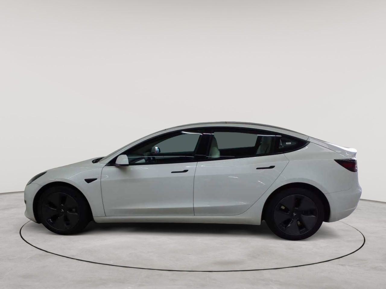 Tesla Model 3 Standard Reichweite Plus foto 6