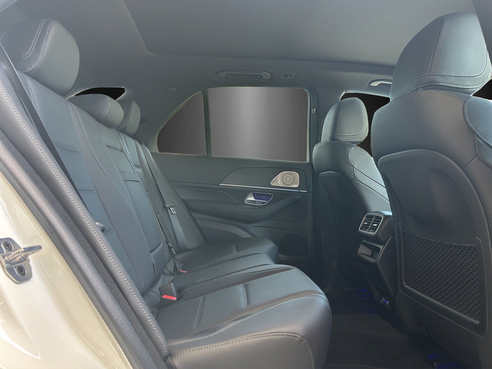 Fahrzeugabbildung Mercedes-Benz GLE 300 d 4M AMG Distr PANO KeyGo AHK 360° BURME