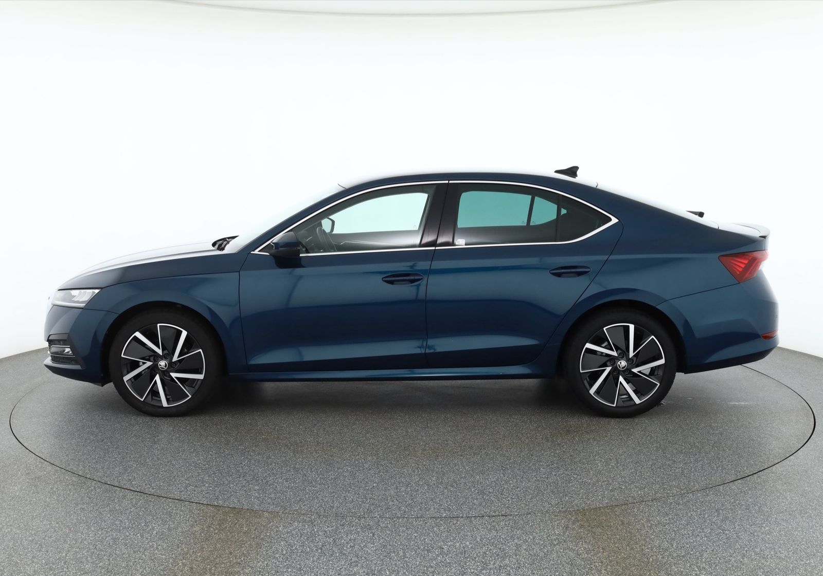 Skoda Octavia 1.5 TSI Style LED Standheizung AHK DAB imagem 2