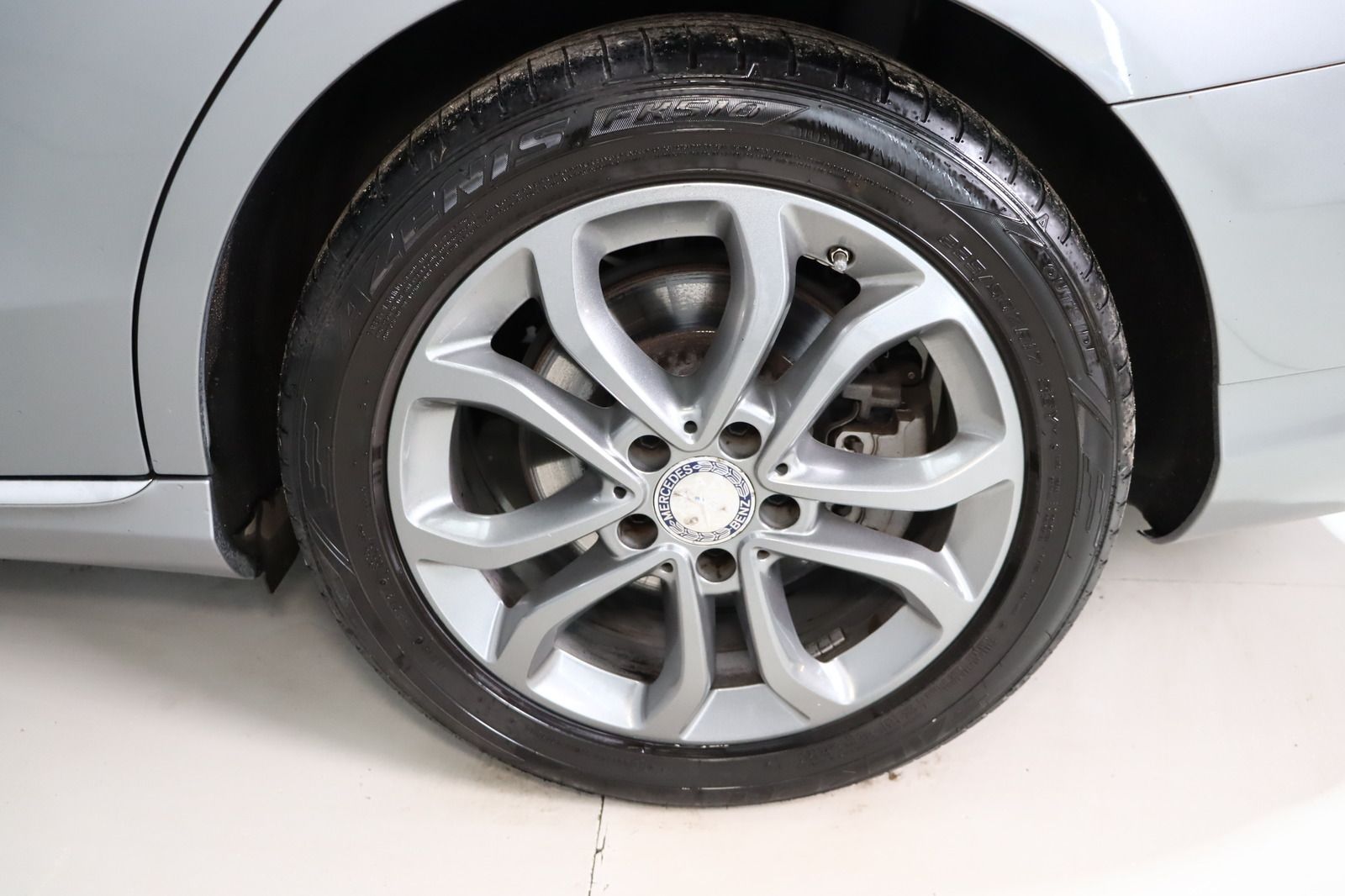 Fahrzeugabbildung Mercedes-Benz C 180 d * LED * SHZ