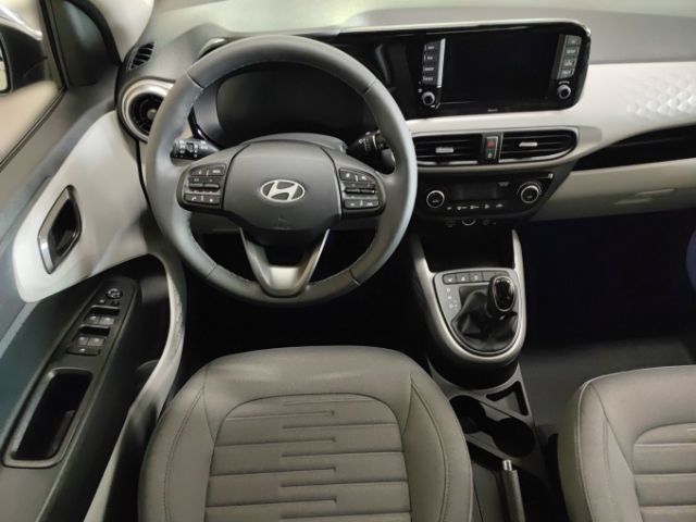 Fahrzeugabbildung Hyundai i10 (MY25) 1.2 Benzin Prime, Smart Key Navi Digi