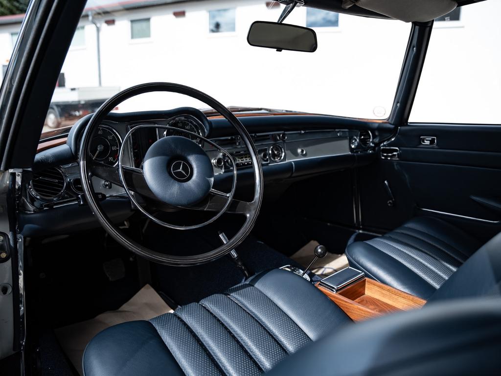 Mercedes-Benz SL 280