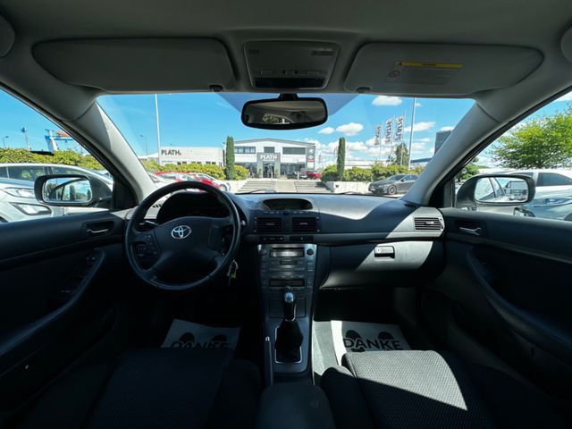 Toyota Avensis  1.8 Sol Liftback