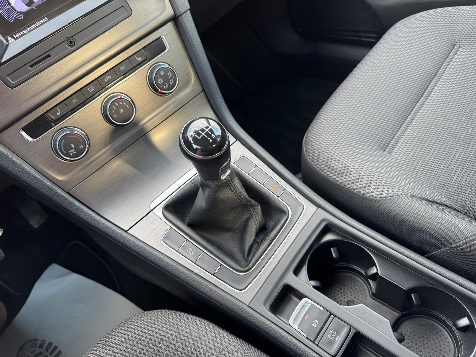 Volkswagen Golf VII Lim. Comfortline°1.Hand°Shz°PDC°