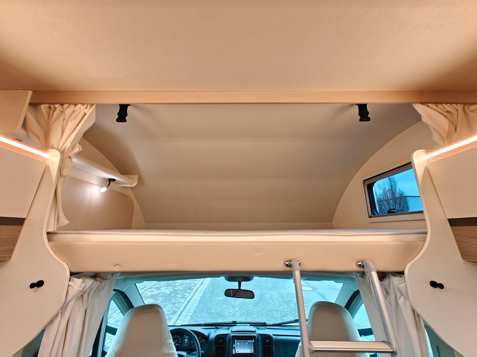 Fahrzeugabbildung XGO Dynamic 39 Lounge - SAT, TV, Markise 4m, Kamera